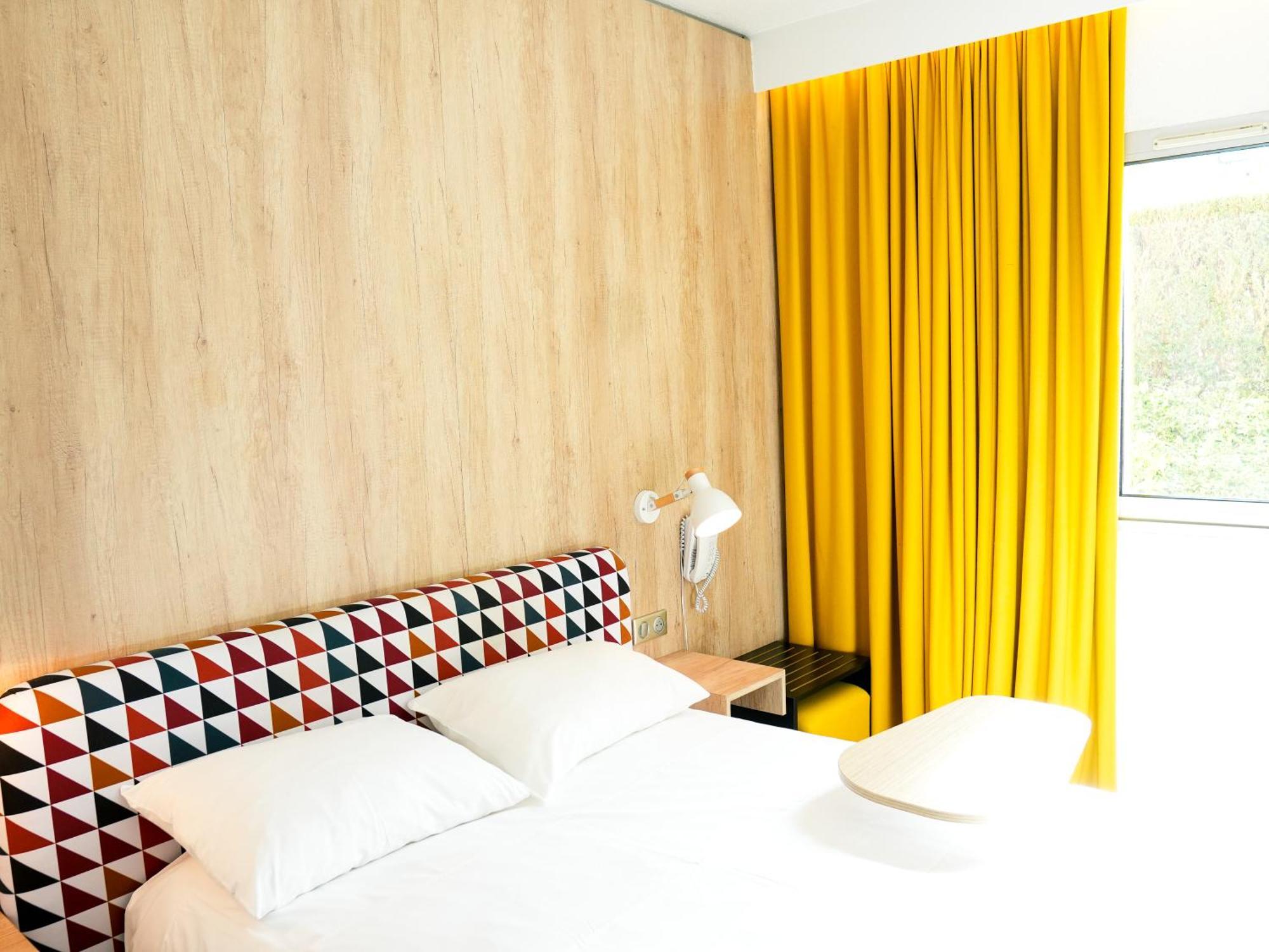 Hotel Ibis Styles Caen Centre Historique Exterior foto